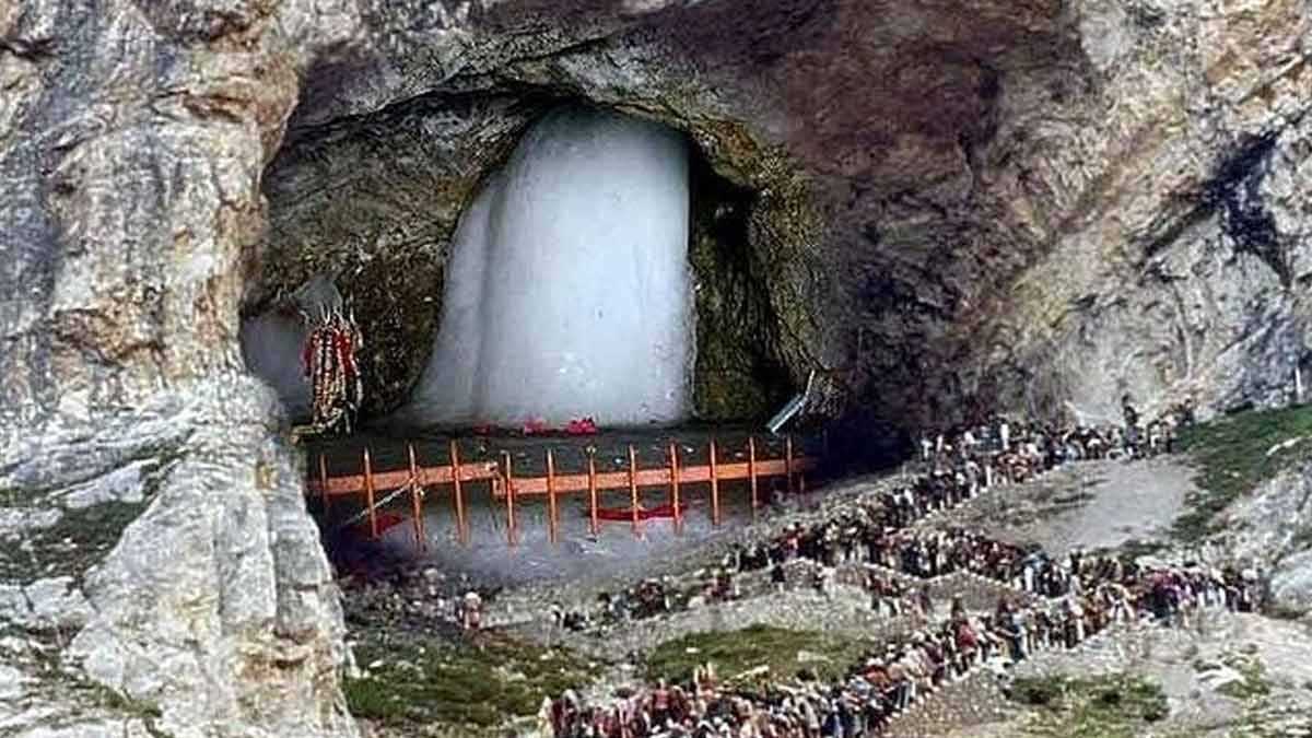 अमरनाथ यात्रा : 1221 तीर्थयात्रियों का एक और जत्था कश्मीर के लिए रवाना